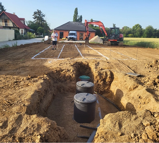 Charron TP : assainissement et curage fosse septique &agrave; Jouy pr&egrave;s de Chartres (28) & Rambouillet (78)